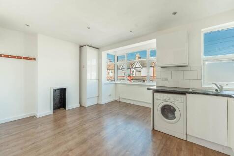 Grant Road, Wealdstone, Harrow, HA3 1 bed flat for sale
