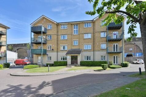 Fentiman Way, South Harrow, Harrow, HA2 3 bed flat for sale