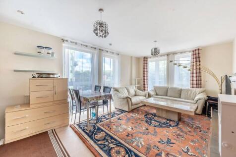 Northolt Road, South Harrow, Harrow, HA2 2 bed flat for sale
