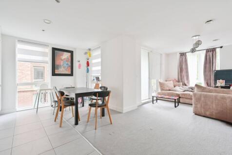 Gayton Road, Harrow, HA1 3 bed flat for sale