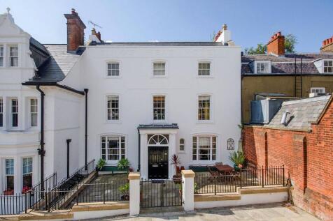 High Street, Harrow on the Hill... 4 bed maisonette for sale