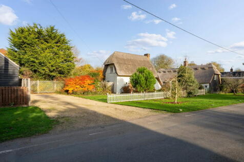 2 bedroom detached house for sale