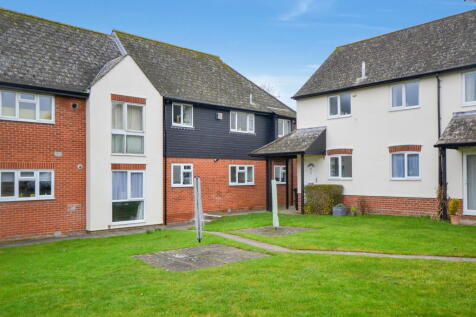 De Bohun Court, Saffron Walden 2 bed ground floor flat for sale