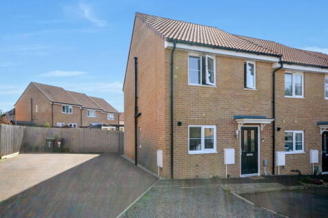 Whitehill Place, Saffron Walden 3 bed end of terrace house for sale