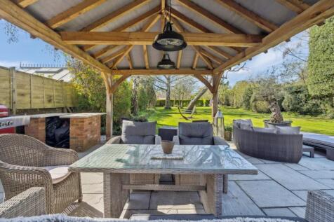 Beamond End Lane, Little Missenden... 4 bed semi