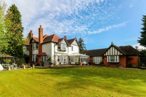 6 bedroom detached house for sale