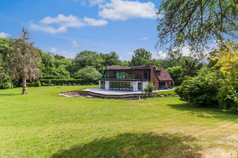 Beacon Hill, Penn, Buckinghamshire, HP10 5 bed detached house for sale