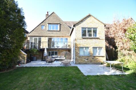 Crispin Way, Farnham Common... 5 bed detached house for sale