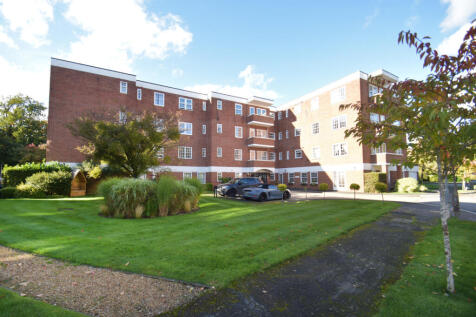 Bulstrode Court, Gerrards Cross... 2 bed apartment for sale