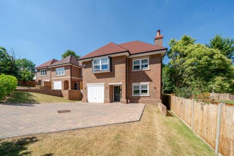 6 bedroom detached house for sale