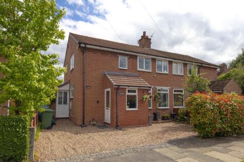 Charles Avenue, Davenham, CW9 3 bed semi