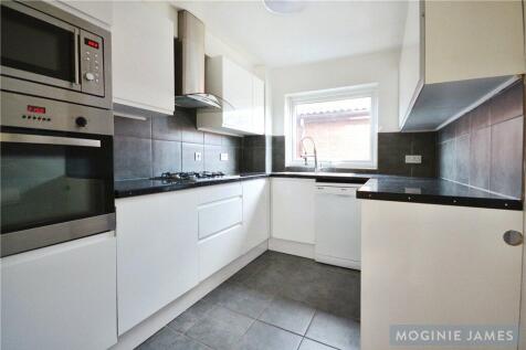 Colchester Avenue, Penylan, Cardiff 3 bed end of terrace house for sale