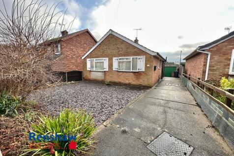 Wade Avenue, Ilkeston, Derbyshire... 2 bed detached bungalow for sale