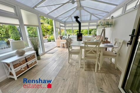 2 bedroom detached bungalow for sale