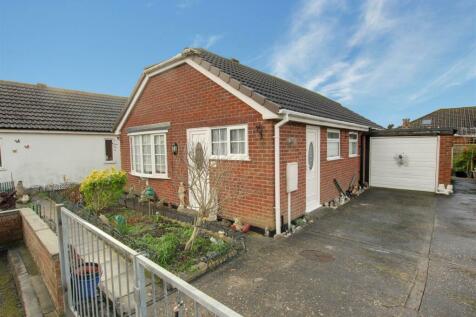 2 bedroom detached bungalow for sale