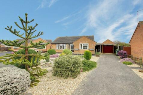 2 bedroom detached bungalow for sale