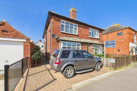 Knowle Street, Mablethorpe LN12 2 bed semi