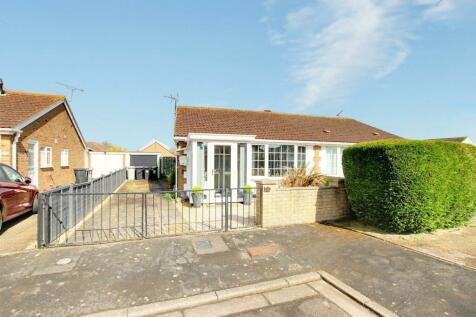 2 bedroom semi-detached bungalow for sale