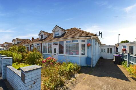 3 bedroom semi-detached bungalow for sale