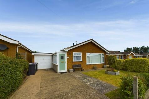 2 bedroom detached bungalow for sale