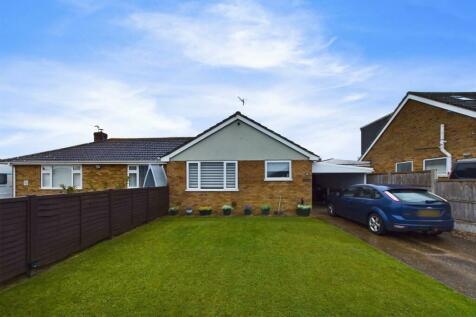 2 bedroom semi-detached bungalow for sale