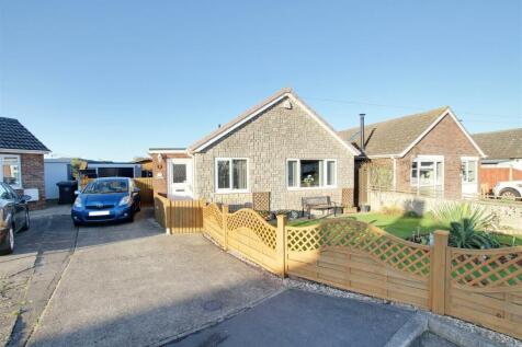 The Fairway, Mablethorpe LN12 2 bed detached bungalow for sale