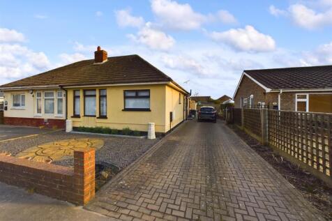 2 bedroom semi-detached bungalow for sale