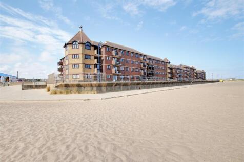3 bedroom flat for sale