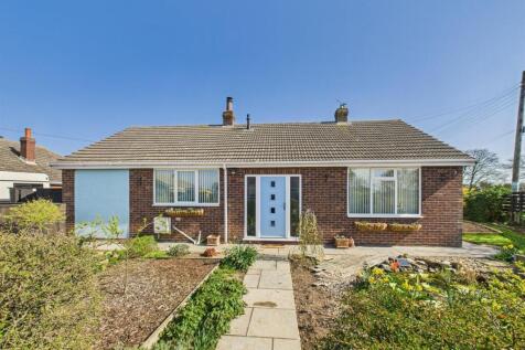 3 bedroom detached bungalow for sale