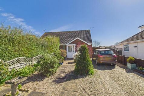 2 bedroom semi-detached bungalow for sale