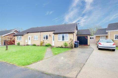 2 bedroom semi-detached bungalow for sale