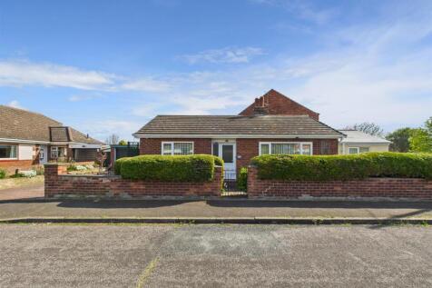 2 bedroom detached bungalow for sale