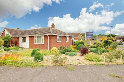 2 bedroom semi-detached bungalow for sale