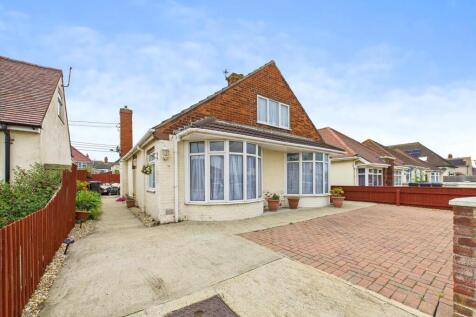 5 bedroom detached bungalow for sale