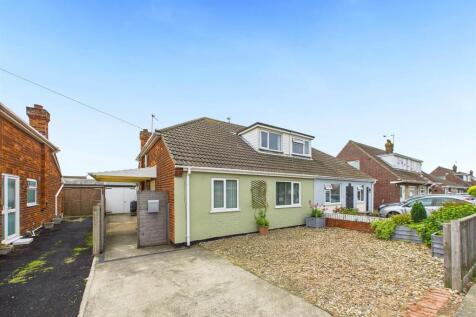 3 bedroom semi-detached bungalow for sale
