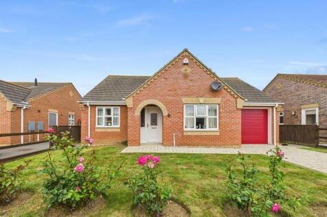 2 bedroom detached bungalow for sale