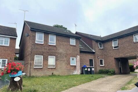 Studio flat for sale