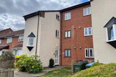 Studio flat for sale