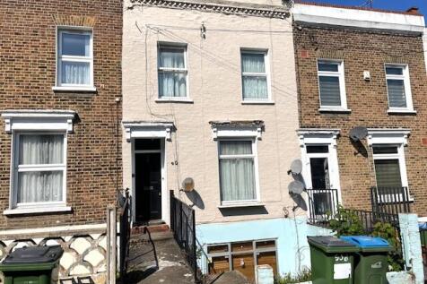 2 bedroom maisonette for sale