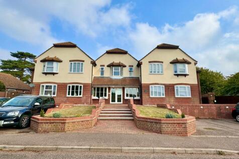 Louise Close, Walton on the Naze, CO14 1 bed flat for sale