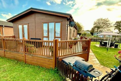 Flag Hill, Great Bentley, Colchester... 2 bed lodge for sale