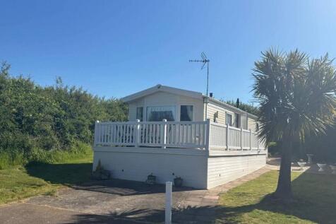 Flag Hill, Great Bentley, Colchester... 2 bed static caravan for sale