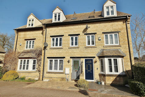 Grangers Place, Witney, OX28 3 bed terraced house for sale