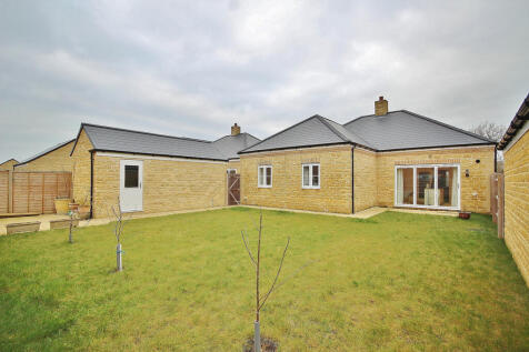 3 bedroom detached bungalow for sale