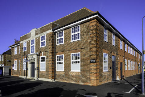 Beacon House, Felixstowe IP11 2 bed apartment for sale