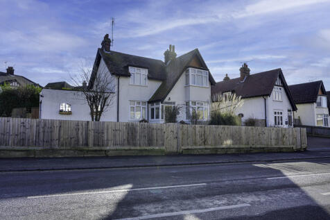 Garrison Lane, Suffolk IP11 4 bed detached house for sale