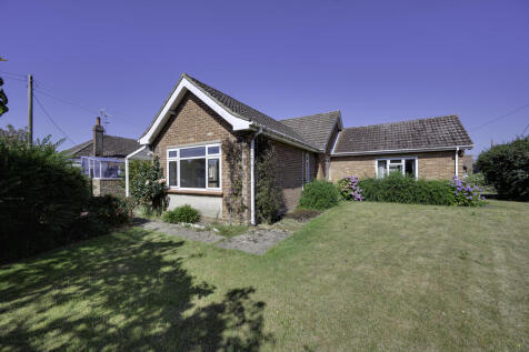 Grimston Lane, Felixstowe IP11 3 bed detached bungalow for sale