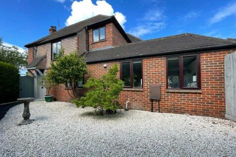 Greenmeads, Surrey GU22 5 bed detached house for sale