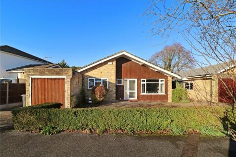 Honeypots Road, Surrey GU22 4 bed bungalow for sale