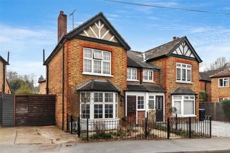 2 bedroom semi-detached house for sale